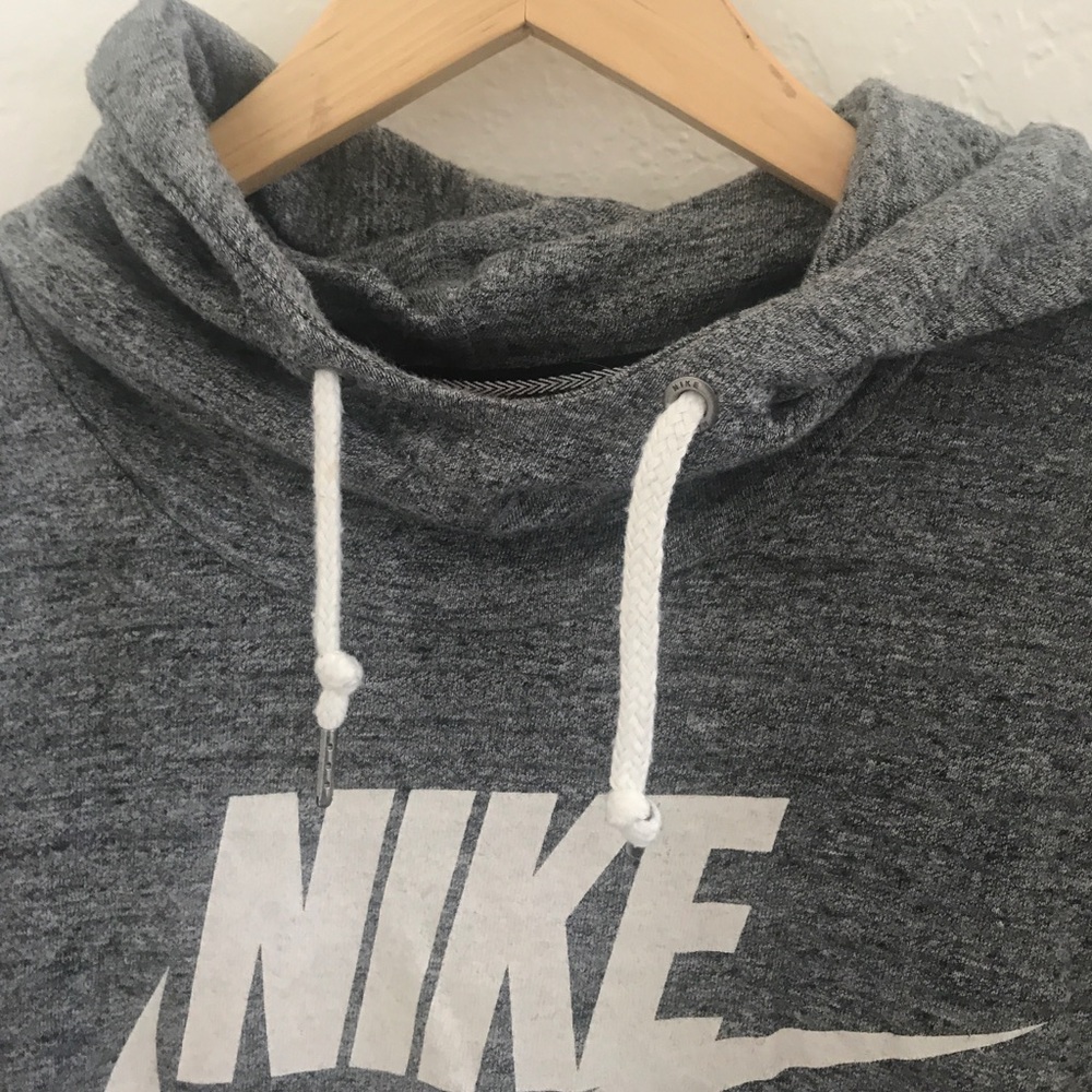 Nike pullover - Picture 2 of 3